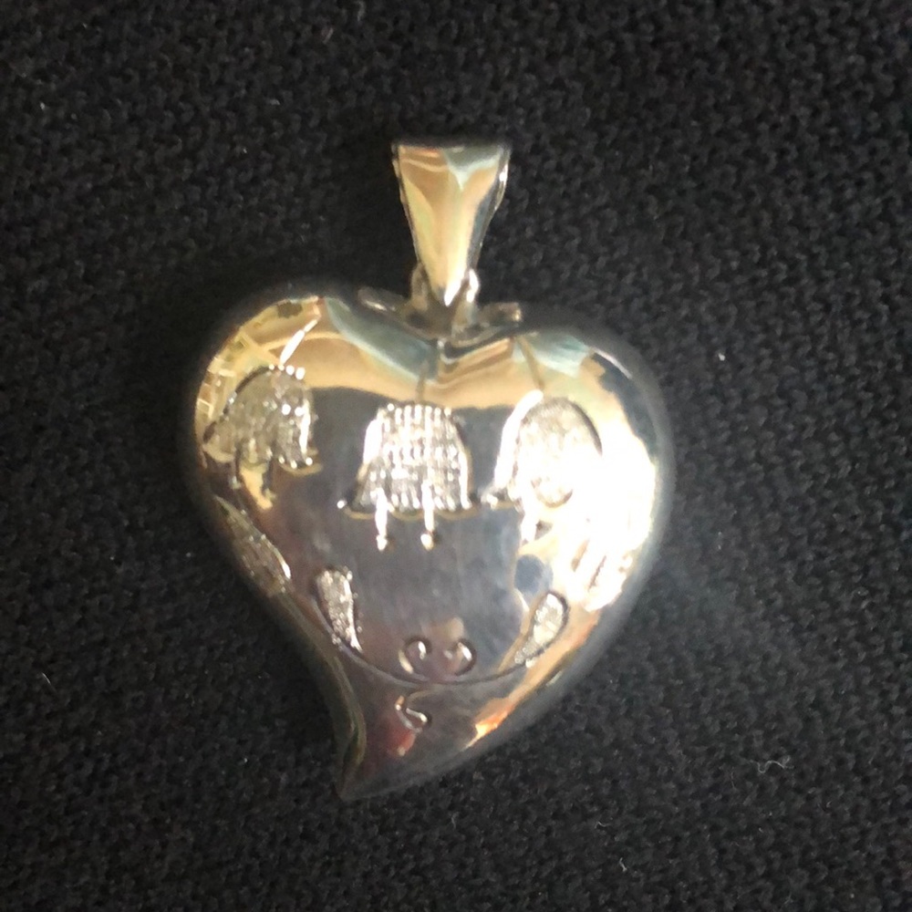 Puffy SS heart pendant